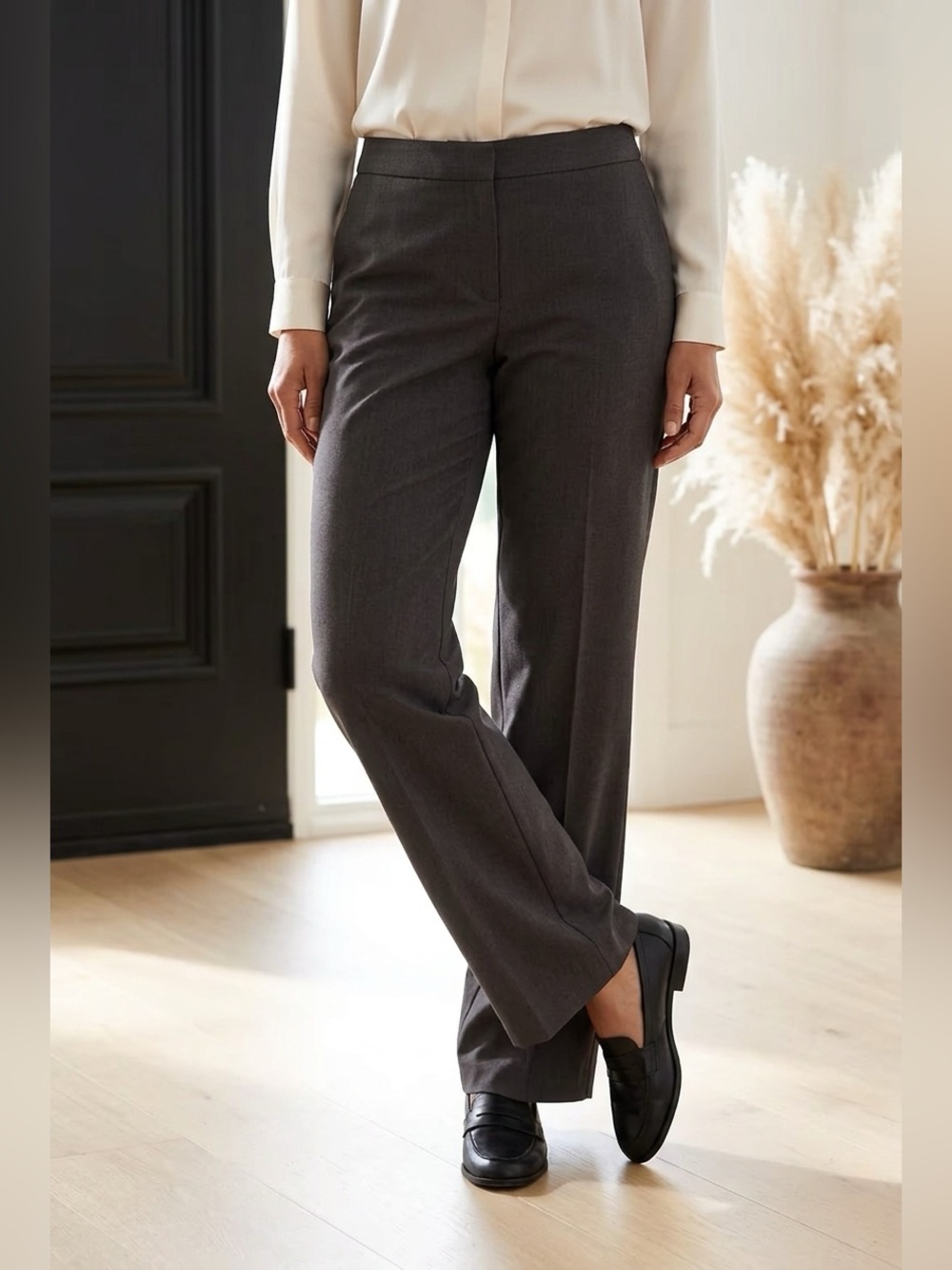 Old Navy Dress Pants - Size 6 Regular/Standard 160/70A